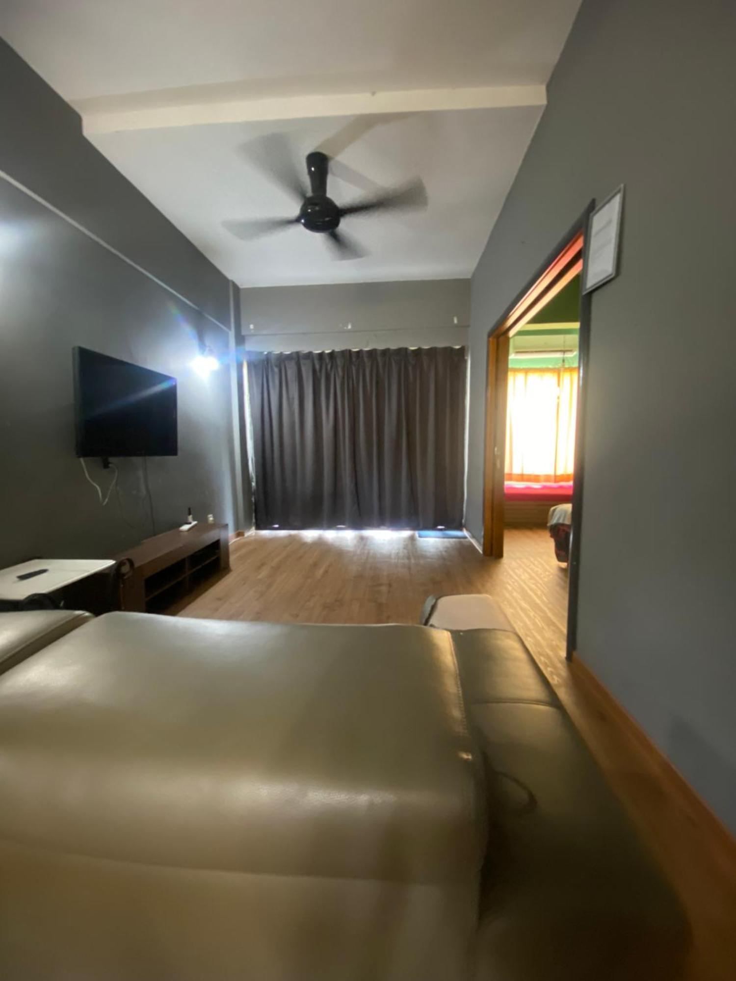 Adel Corus Paradise Lagoon Apartment 波德申 外观 照片